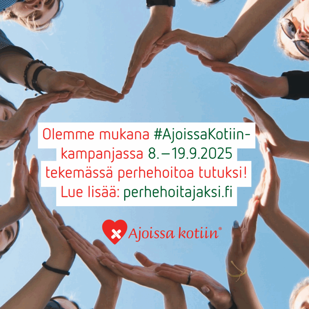 Joukko naisia pitelee yhdessä kämmeniään, joista niistä muodostuu sydämen kuva